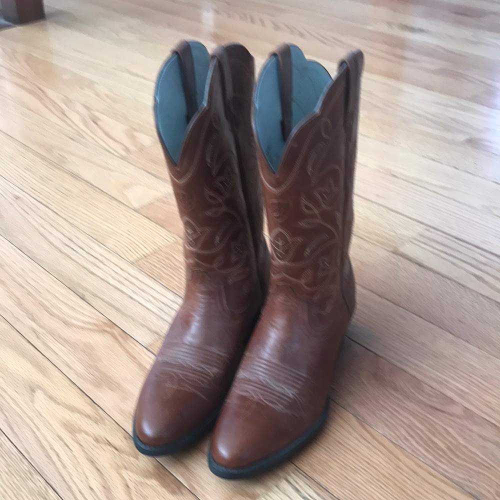 Ariat cowboy boots